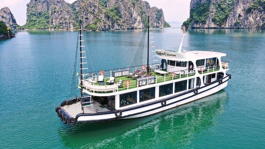 Du thuyền Light 1 ngày