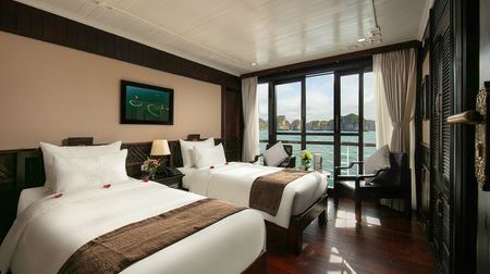 Deluxe Ocean Full View