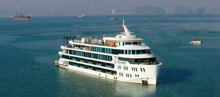 View tàu vào ban ngày