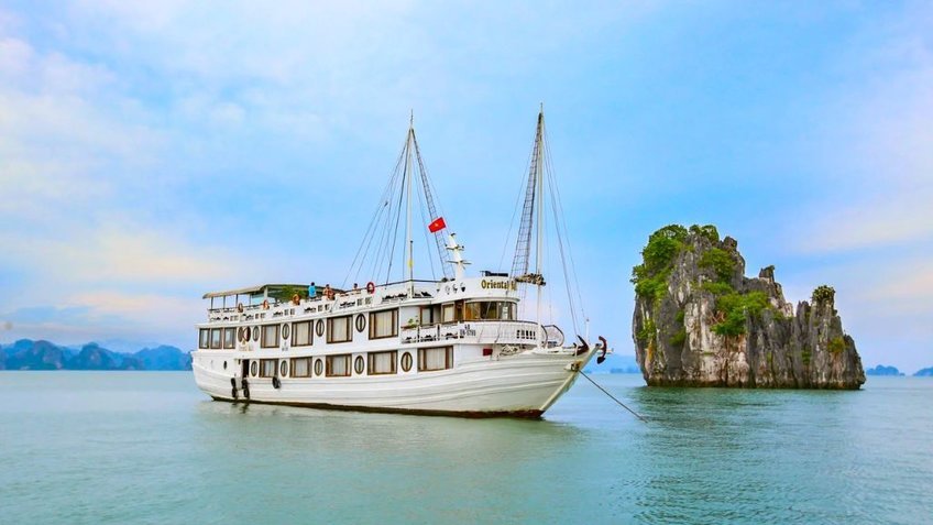 Du thuyền Oriental Sails