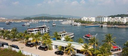 Tàu xuất phát tại cảng Tuần Châu