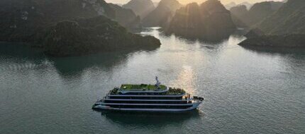 Bao quát du thuyền Venus Cruise