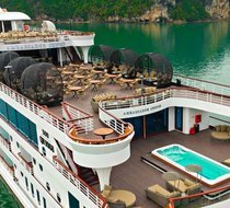 Thiết kế 5 tầng sang trọng của du thuyền