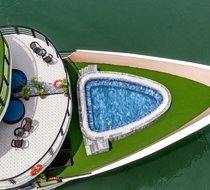 Bể sục jacuzzi