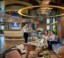 Khu vực lễ tân du thuyền Grand Pioneers