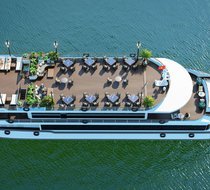 Khu vực Sundeck rộng rãi