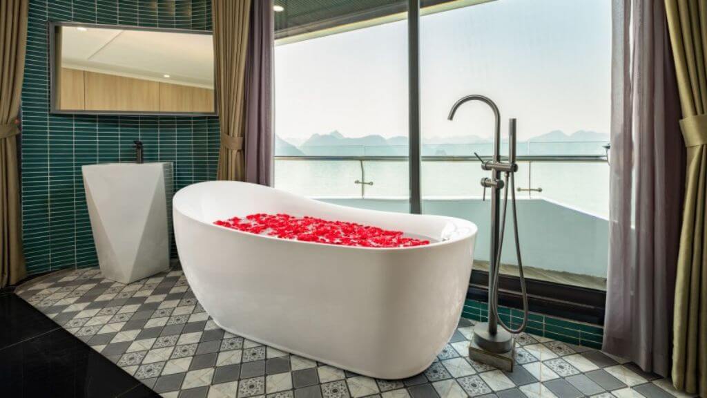 Bayview từ bồn tắm