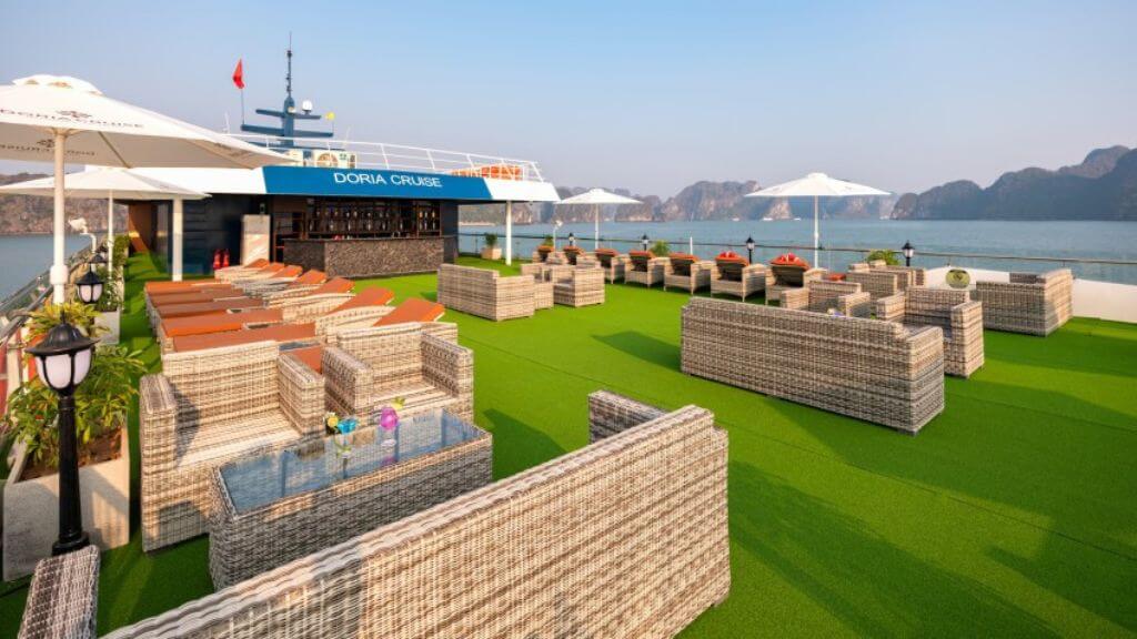 Sundeck với quầy bar Sky