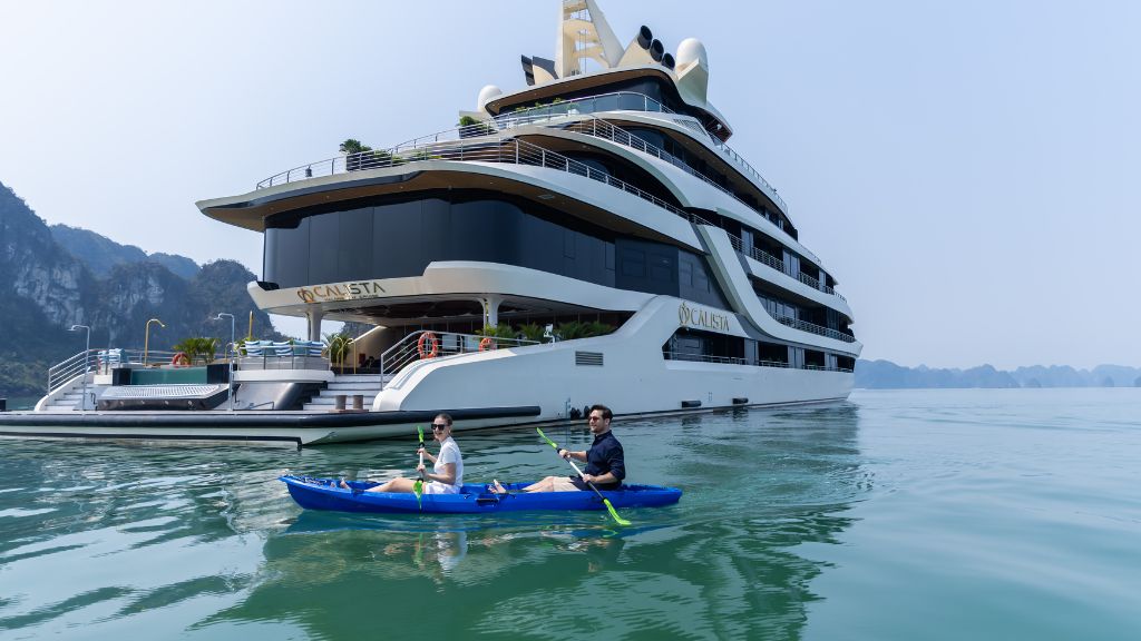 Chèo thuyền Kayak cùng bạn bè