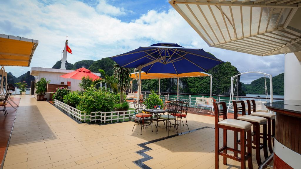 Khu vực sundeck rộng rãi