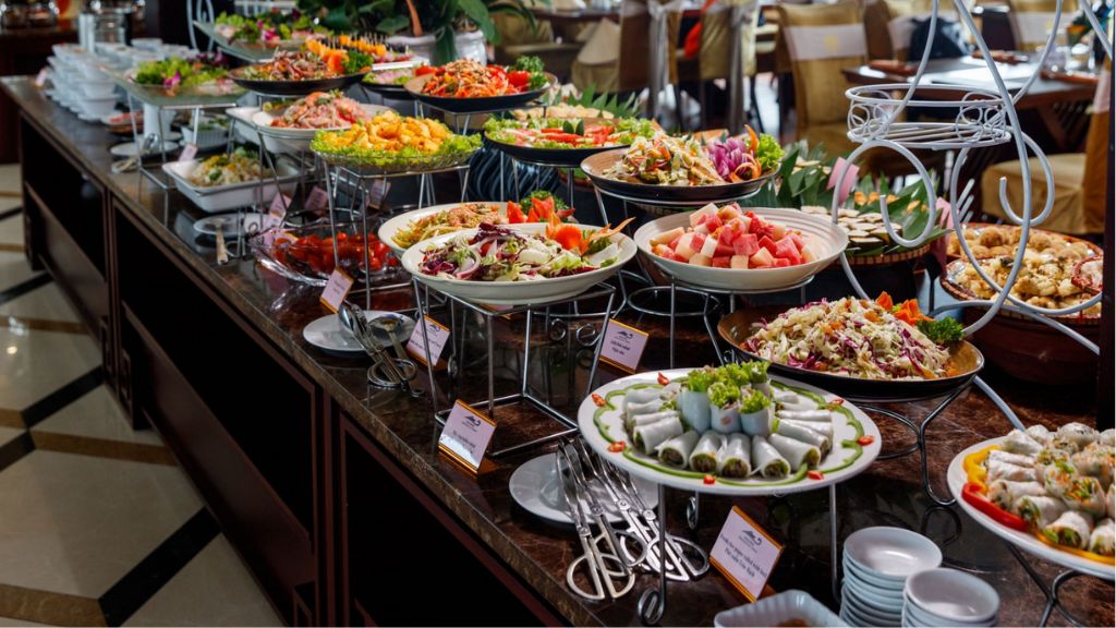 Thực đơn buffet đa dạng