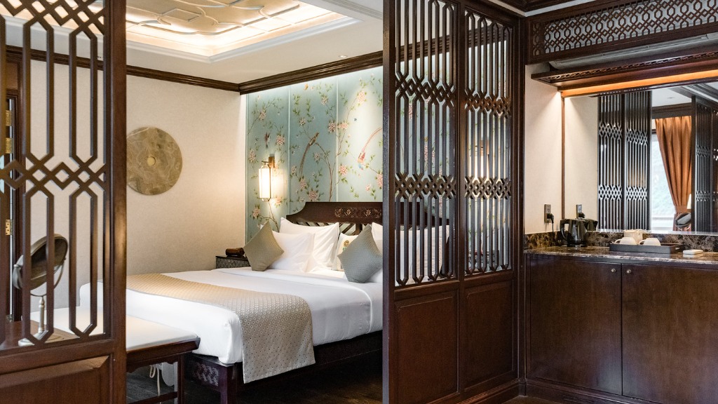 Phòng Regent Suite được thiết kế ấm cúng