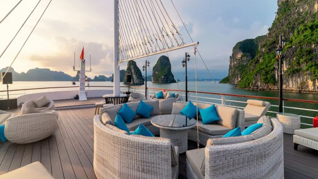 Khu vực sundeck rộng rãi