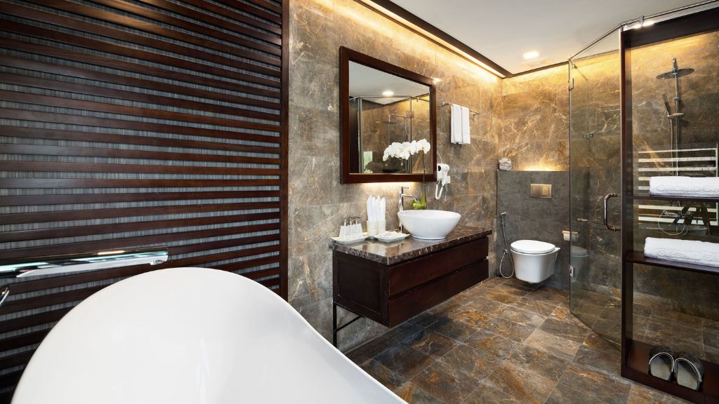 Phòng tắm đầy đủ tiện nghi của hạng Premium Suite