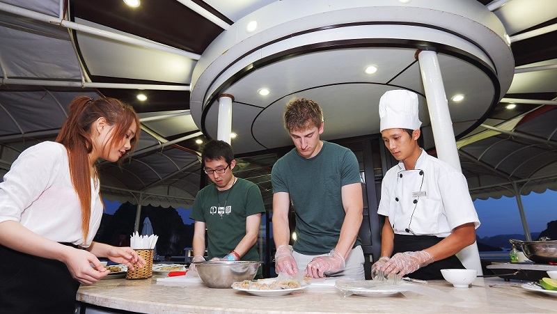 Lớp Học Nấu ăn Trên Starlight Cruise