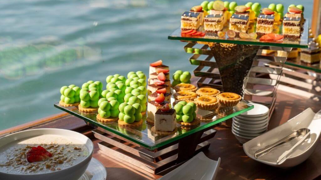 Buffet du thuyền