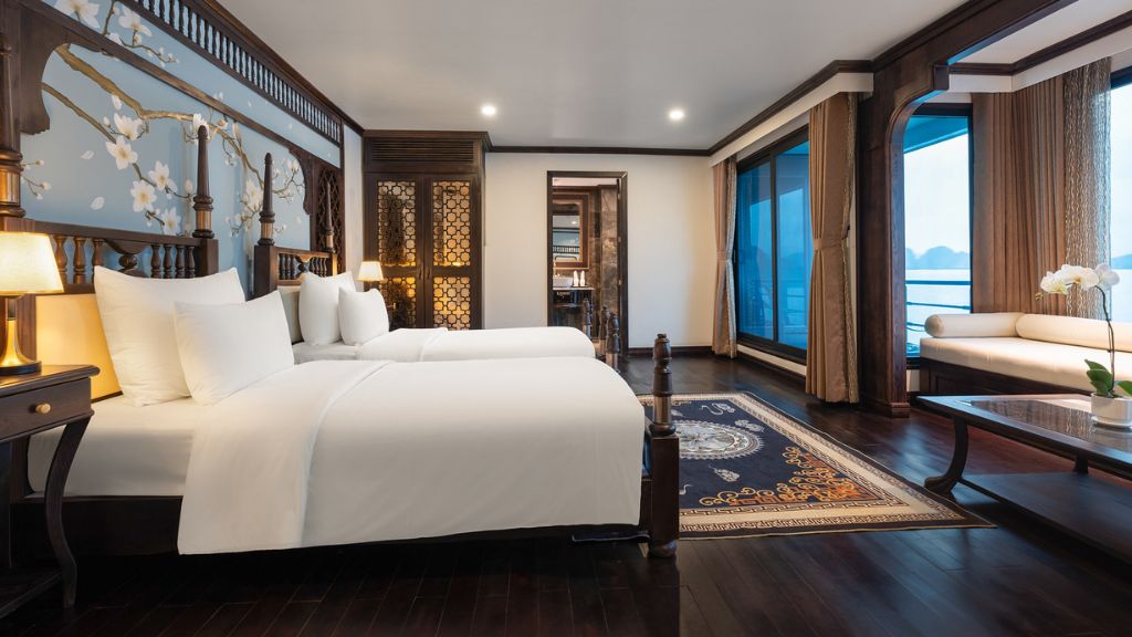 Bày trí tỉ mỉ từ bức tranh treo tường