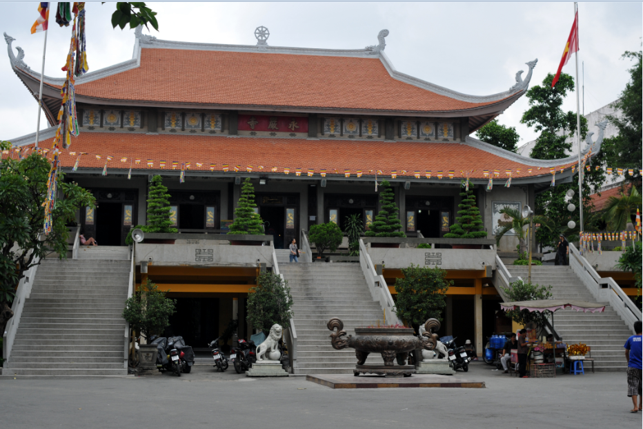 Tòa nhà trung tâm chùa Vĩnh Nghiêm