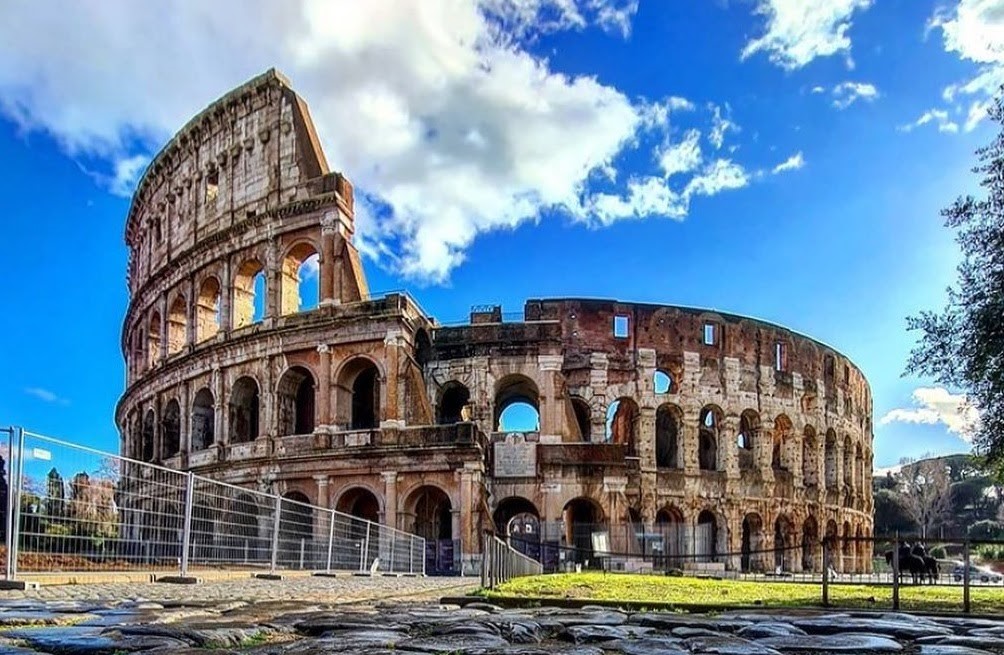 Du lịch Đấu trường La Mã Colosseum - Kỳ quan kiến trúc - BestPrice
