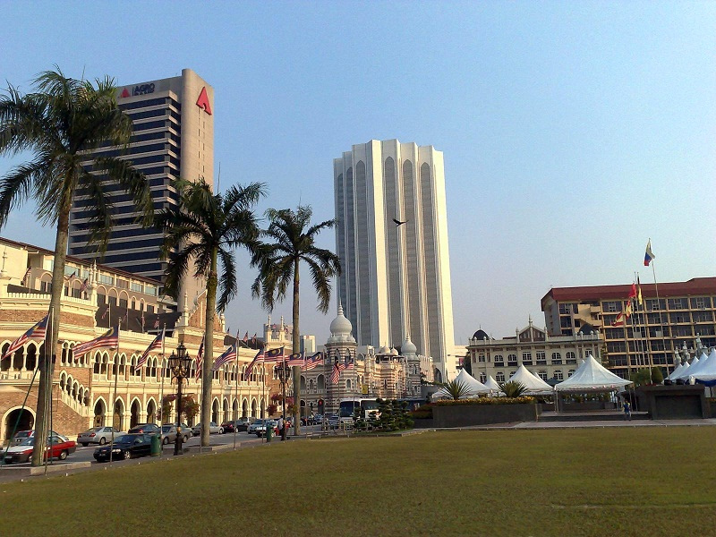 Kinh nghiệm du lịch quảng trường độc lập Merdeka - BestPrice