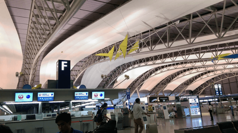Nhà ga hành khách hiện đại của sân bay quốc tế Kansai