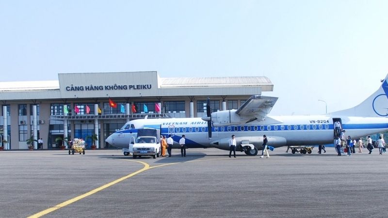 Sân đỗ tàu bay tại sân bay Pleiku (Gia Lai)