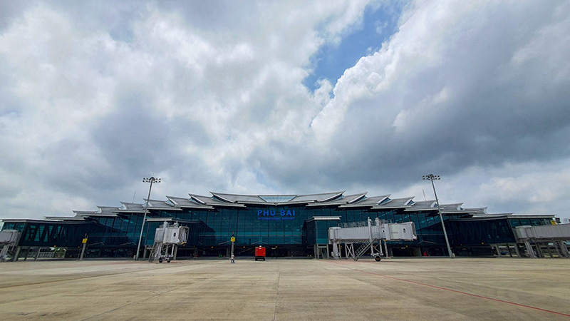 Sân đỗ tàu cất cánh trường bay Phú Bài