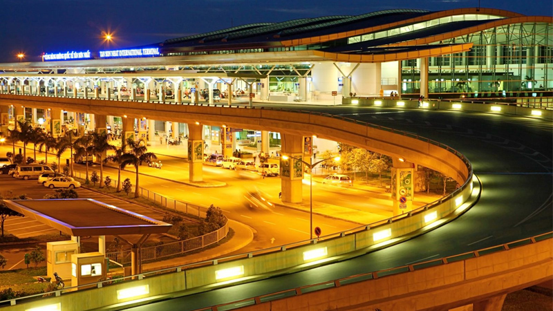 Cảng hàng không Tân Sơn Nhất - sân bay quốc tế lớn nhất Việt Nam