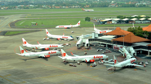 Một phần sân đỗ tàu bay của sân bay Soekarno-Hatta (Indonesia)