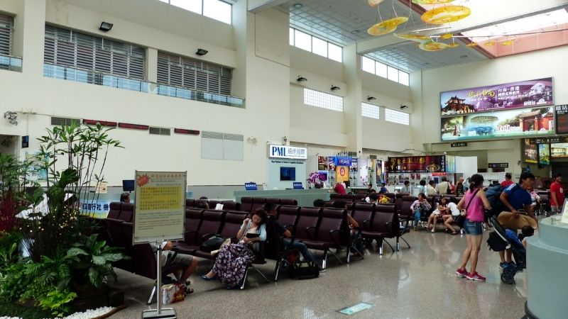 Sảnh nhà ga hành khách sân bay Đài Nam