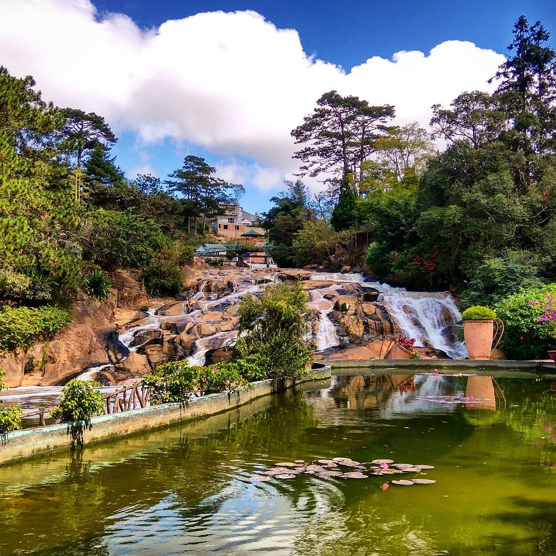Vẻ đẹp của thác Cam Ly