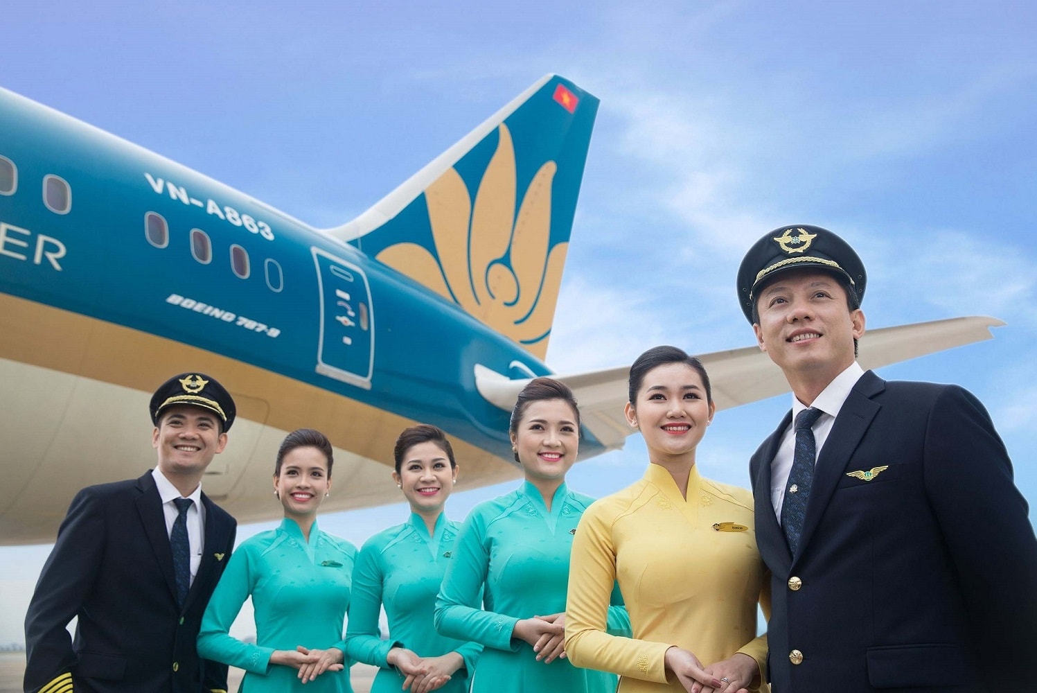Đội ngũ tiếp viên và phi công của Vietnam Airlines
