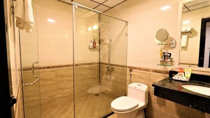 Phòng vệ sinh khép kín với đầy đủ tiện nghi