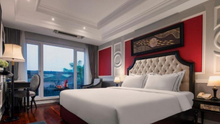 Phòng Junior Suite tại khách sạn Acoustic Hanoi