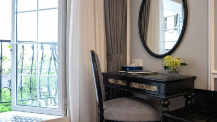 Không gian Premier Deluxe tại Acoustic Hotel & Spa Hanoi