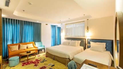 Màu sắc trắng xanh chủ đạo tươi mới