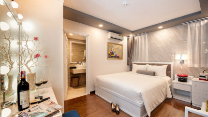 Deluxe Room no window