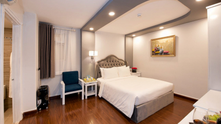 Deluxe Room no window