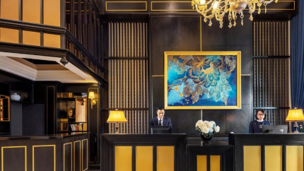 Quầy lễ tân AIRA Boutique Hanoi Hotel