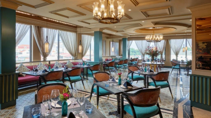 Nhà hàng Essence tại khách sạn AIRA Boutique Hanoi 4 sao