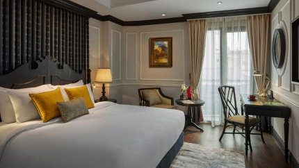 Phòng Balcony Deluxe tại AIRA Boutique Hotel Hanoi