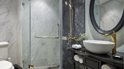 Phòng tắm Balcony Deluxe tại khách sạn AIRA Boutique Hanoi