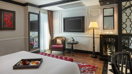 Phòng Balcony Junior Suite tại AIRA Boutique 4 sao