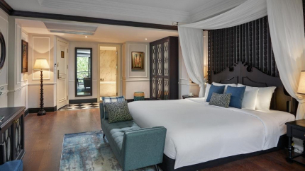 Phòng Balcony Aira Suite tại AIRA Boutique Hanoi Hotel & Spa 4 sao