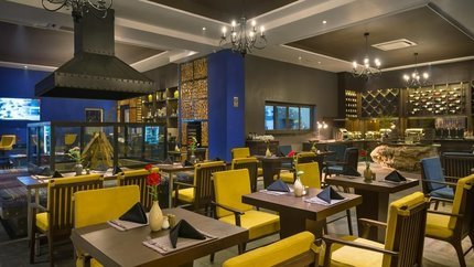 Nhà hàng không gian sang trọng