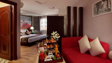Phòng Suite with Sofa