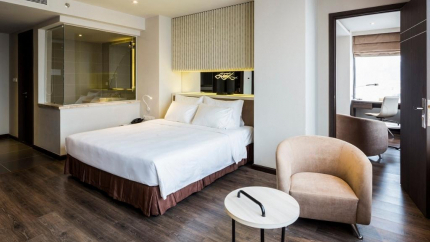 Phòng Suite Ocean tại Alana Hotel 4 sao