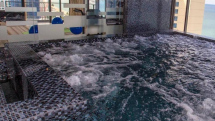 Bồn tắm Jacuzzi tại Alana Hotel Nha Trang