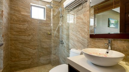 Phòng tắm sạch sẽ