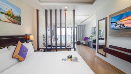 Phòng Family Room with City